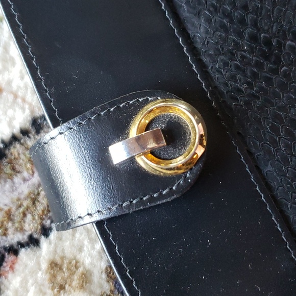 CANADIAN Shoulder Bag Genuine Salmon Leather - Black - VTG - Picture 2 of 9